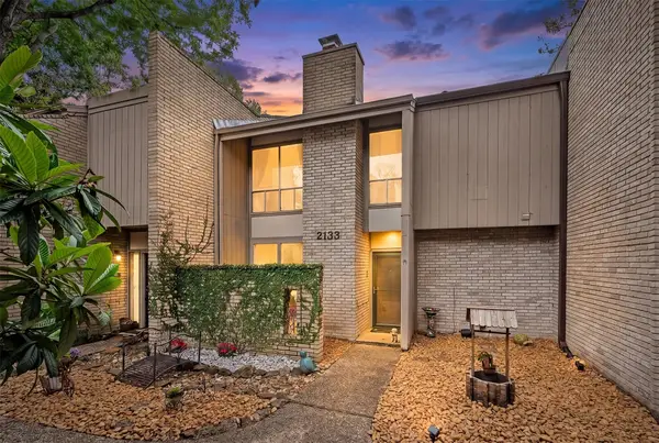 2133 Lake Village Drive, Houston, TX 77339