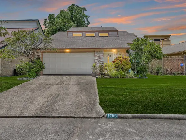 1706 Bodart Court, Houston, TX 77090
