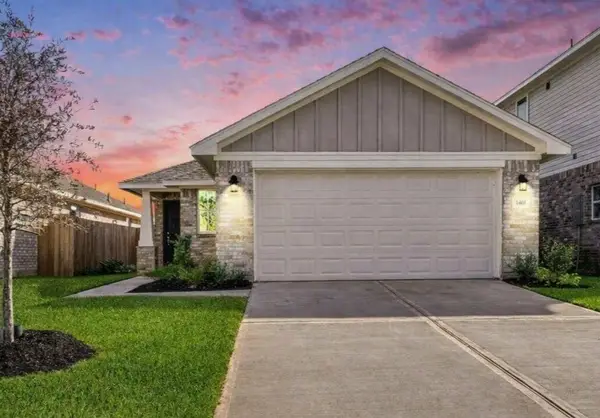 4401 West Bayou Maison Circle, Dickinson, TX 77539