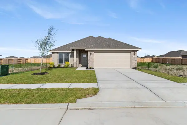 2246 W Post Oak Circle, Dayton, TX 77535