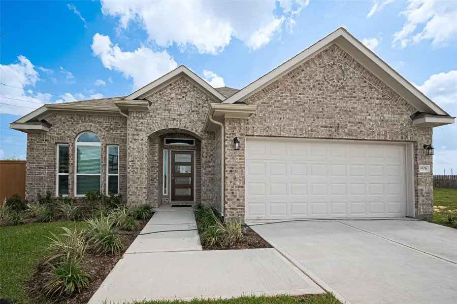 3318 Rolling River Drive, Baytown, TX 77521 - Image #2