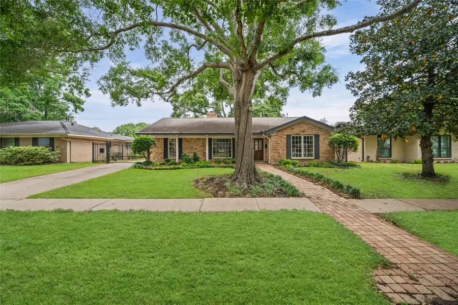 6206 Rutherglenn Drive, Houston, TX 77096 - #2