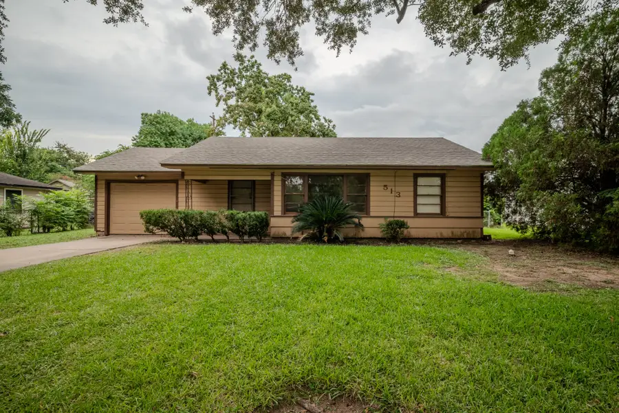 513 Frankie Street, Wharton, TX 77488 - Image #2