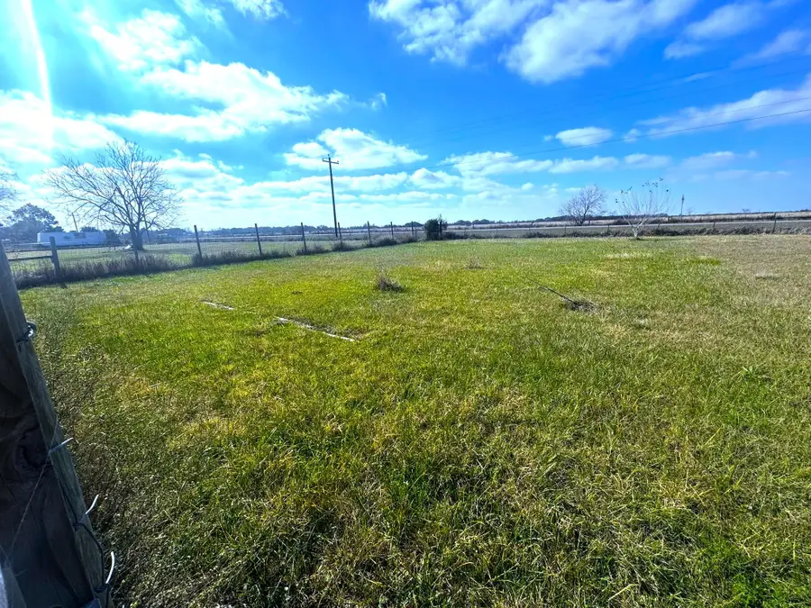 303 Pinafore Court, Palacios, TX 77465 - Image #3