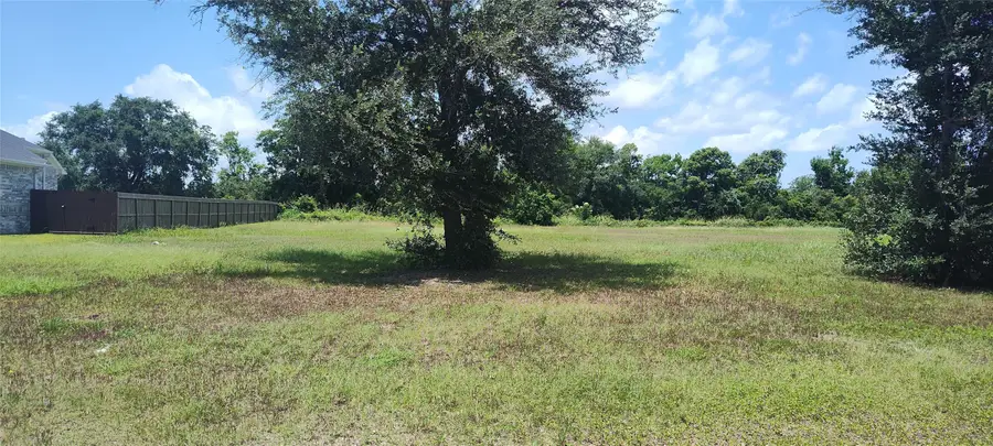 3138 W W Tower Circle Circle, Santa Fe, TX 77517 - Image #2