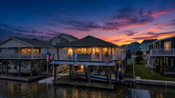 4023 Nueces Drive, Galveston, TX 77554