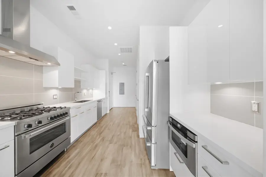 1211 Caroline Street #1302, Houston, TX 77002 - #3