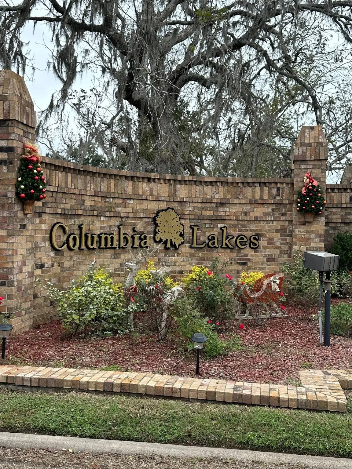 252 Woodhaven Drive, West Columbia, TX 77486 - Image #1