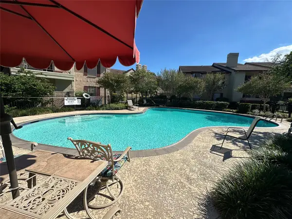 2120 El Paseo Street #806, Houston, TX 77054