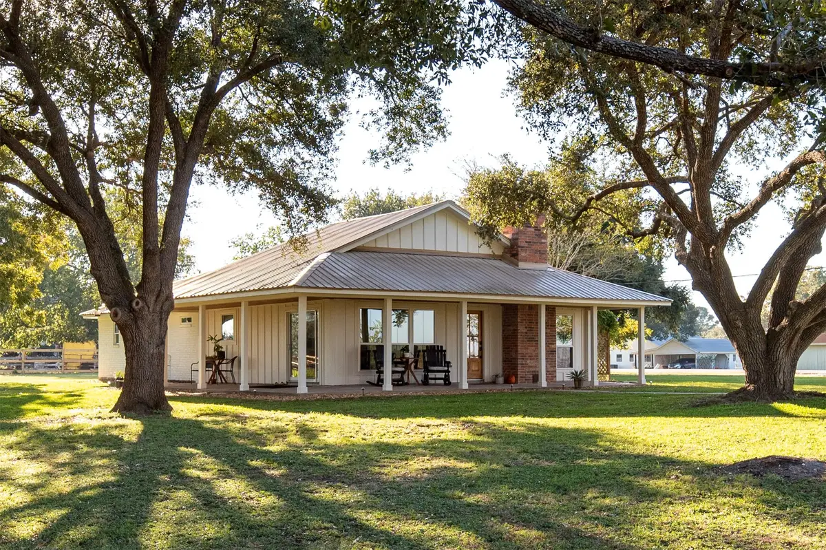 3430 Bluehaven Hill Circle, Brenham, TX 77833 - #1