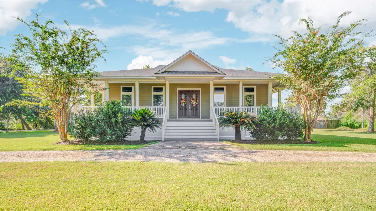 108 Buffalo Trail, Lake Jackson, TX 77566 - #1