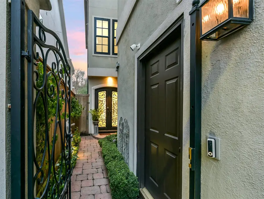 2112 Mcduffie Street, Houston, TX 77019 - #2