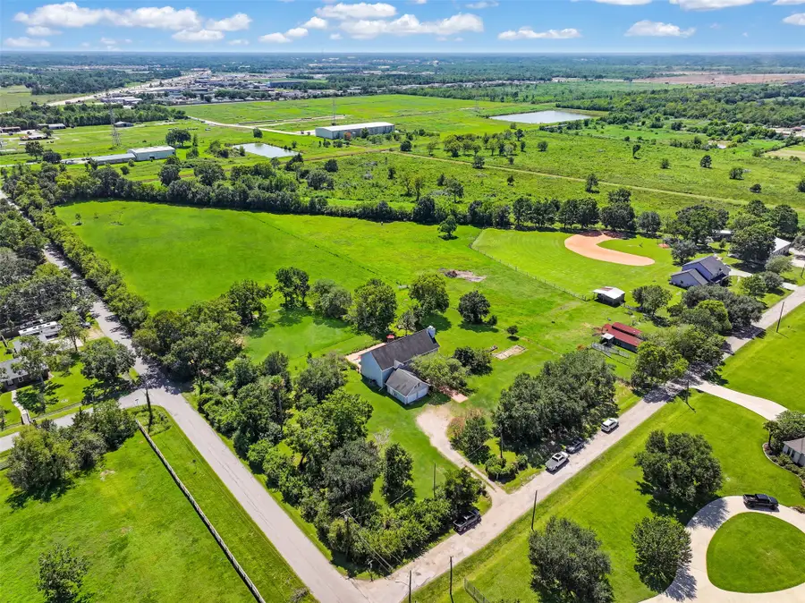 1412 Hollier Road, Friendswood, TX 77546 - Image #2