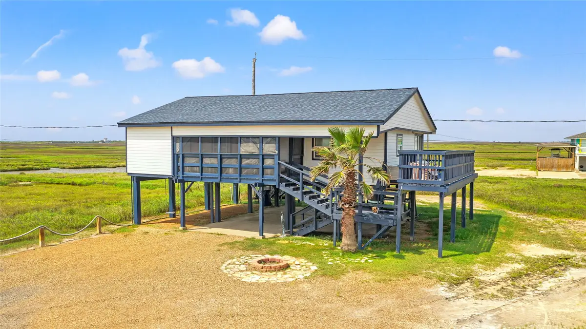334 Bay Avenue, Surfside Beach, TX 77541 - Image #1
