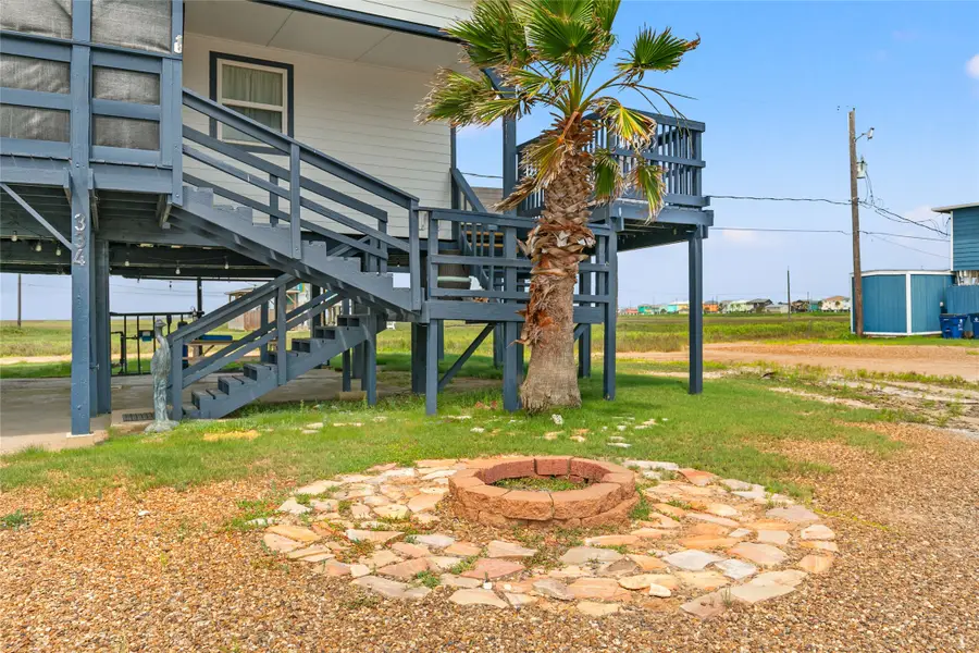 334 Bay Avenue, Surfside Beach, TX 77541 - Image #3