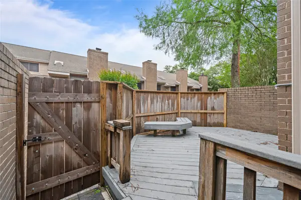 13742 Hollowgreen Drive #604, Houston, TX 77082