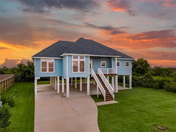 218 Debbie Lane, San Leon, TX 77539