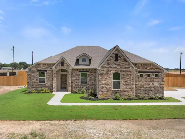 101 Court Side, Snook, TX 77878