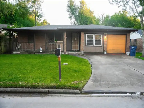 3413 Oleander Ave, Texas City, TX 77590