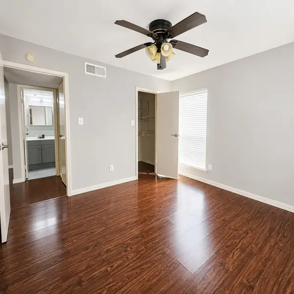 2120 El Paseo Street #620, Houston, TX 77054