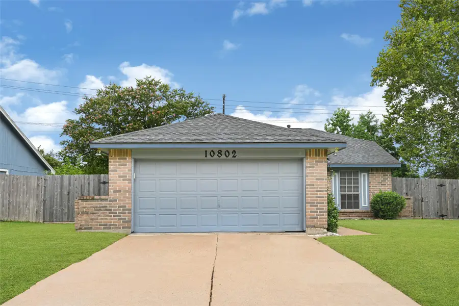 10802 Forest Leaf Drive, Sugar Land, TX 77498 - #2