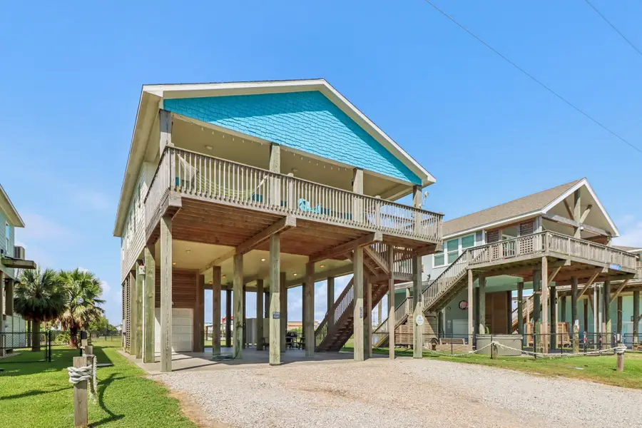 989 Meynig Drive, Crystal Beach, TX 77650 - Image #2