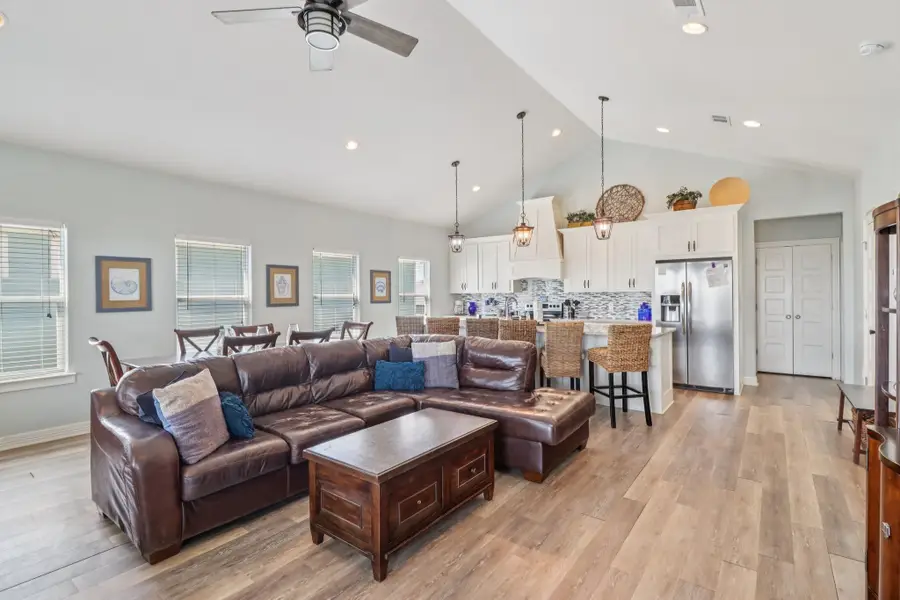 989 Meynig Drive, Crystal Beach, TX 77650 - Image #3