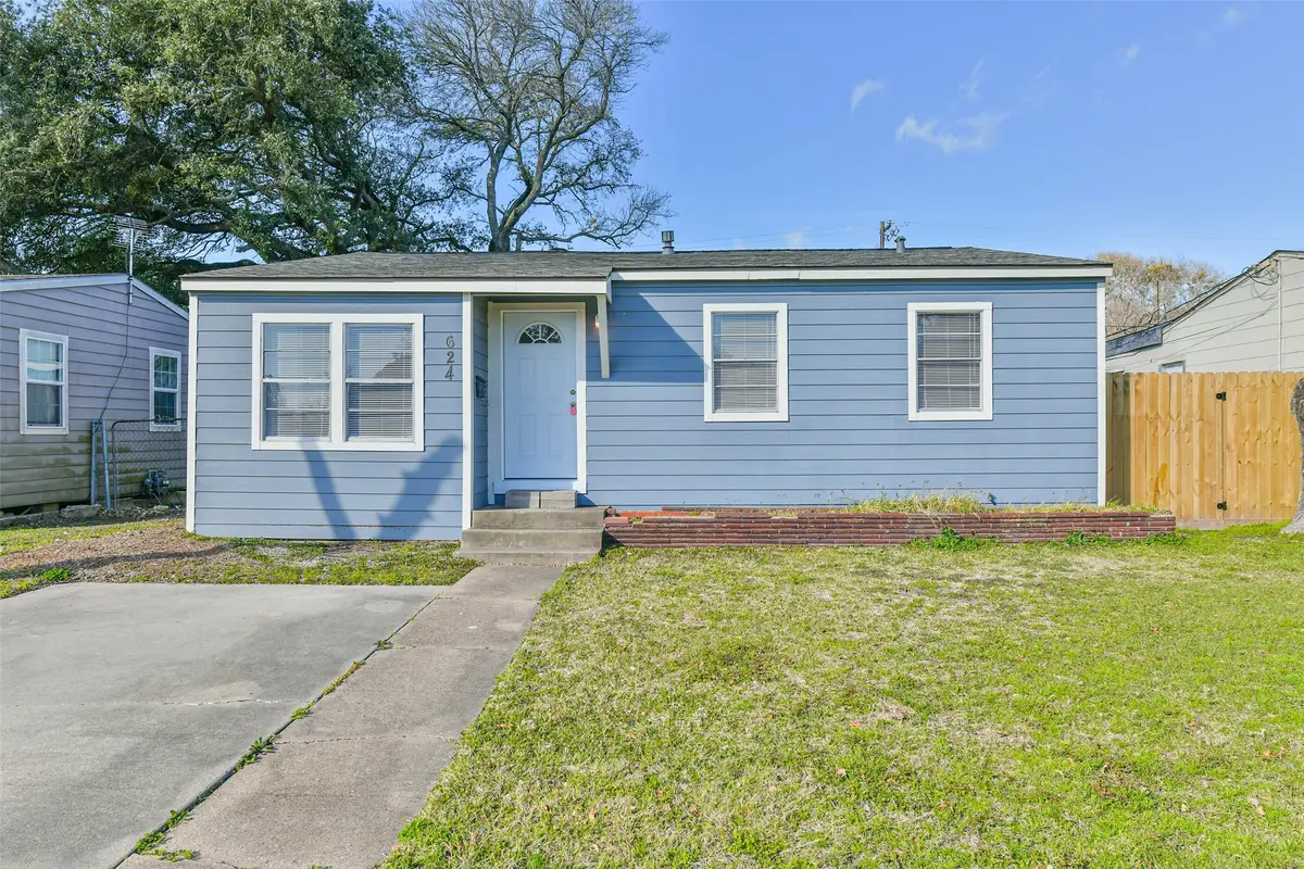 624 15th Avenue N, Texas City, TX 77590 - #1