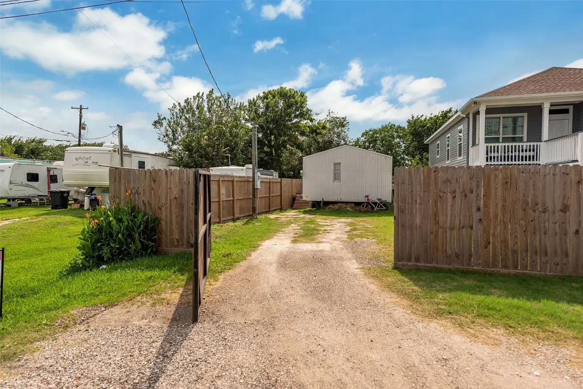 1130A 10th Street, San Leon, TX 77539 - Image #1