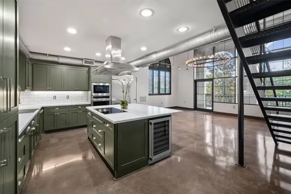 1025 S Shepherd Drive #110, Houston, TX 77019