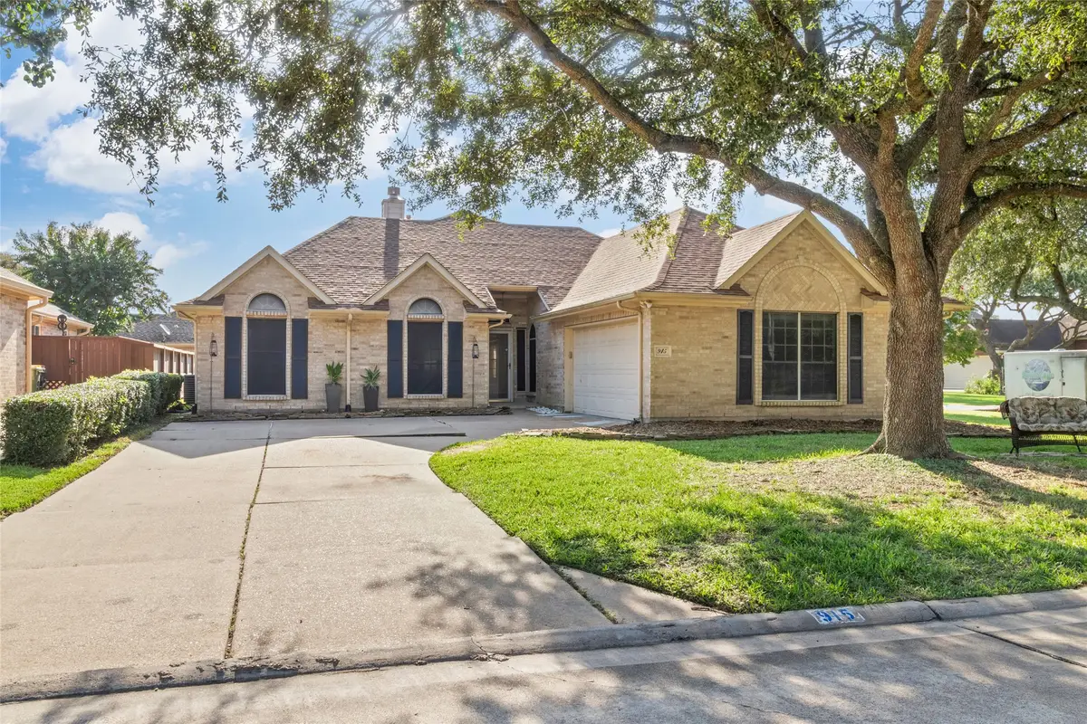 915 W Palmcrest Court, Pearland, TX 77584 - Image #1