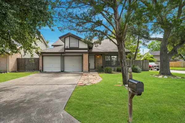 1802 Foxlake Drive, Houston, TX 77084