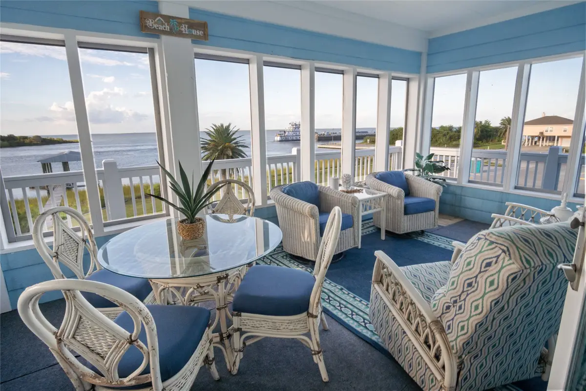 1682 Hamilton Avenue, Gilchrist, TX 77617 - Image #1