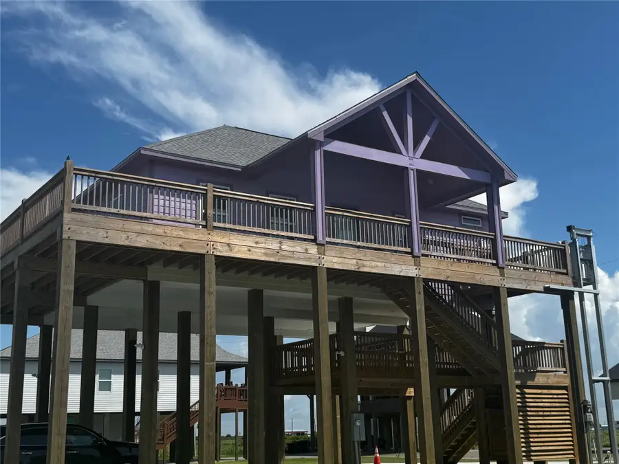 894 West Lane, Crystal Beach, TX 77650 - Image #2