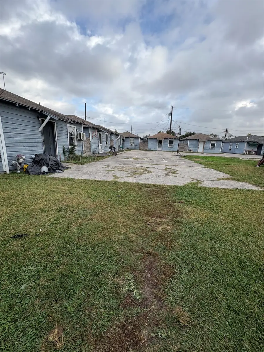 3102 Christie Street, Houston, TX 77026 - Image #2