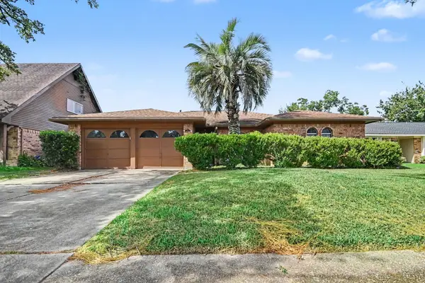807 Voyager Drive, Houston, TX 77062