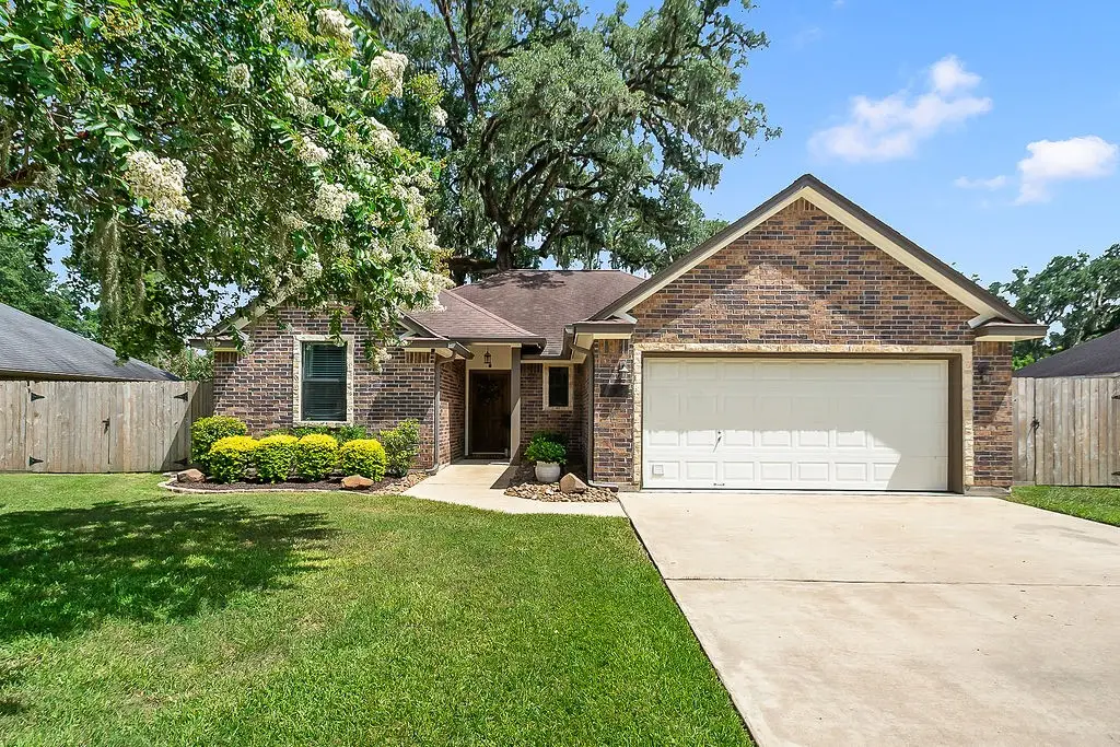 235 Wentworth Drive, West Columbia, TX 77486 - #1