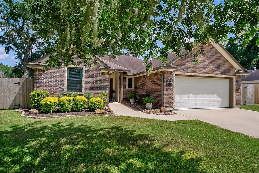 235 Wentworth Drive, West Columbia, TX 77486 - #2