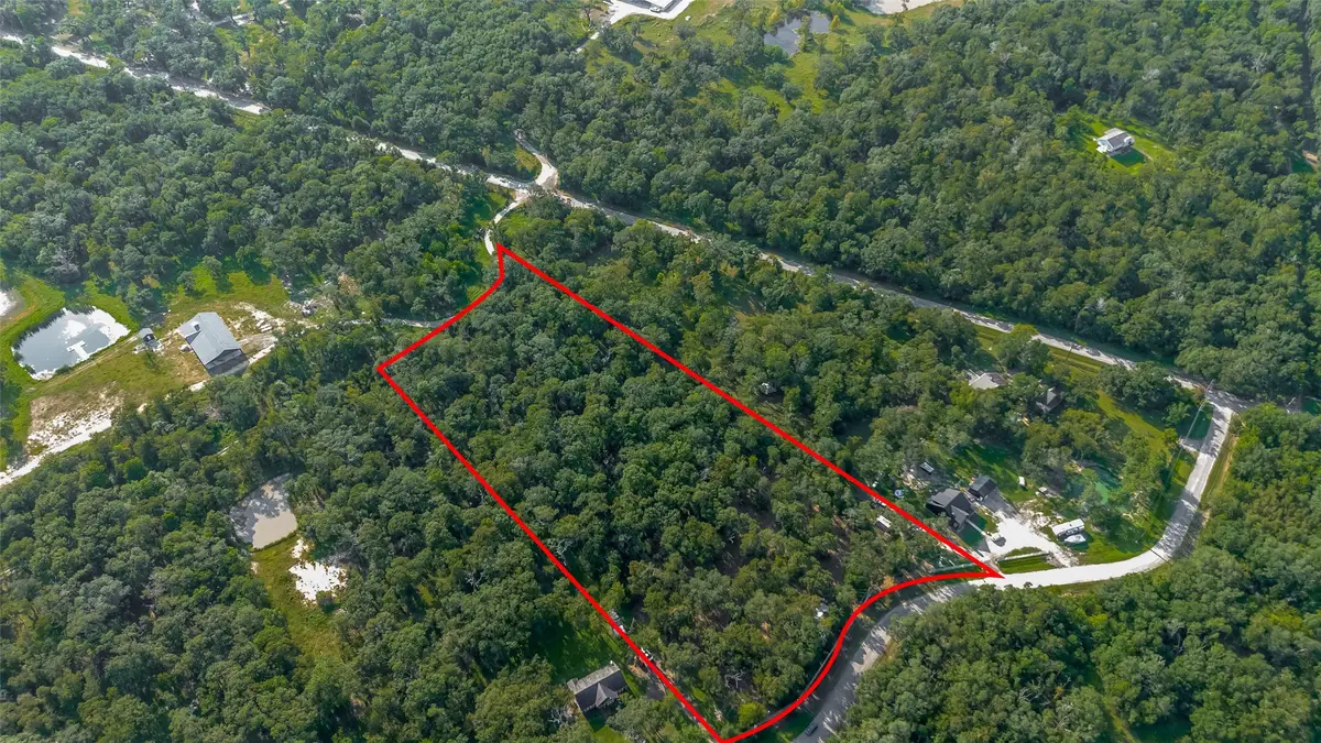 22722 Cr 384a, Damon, TX 77430 - #1