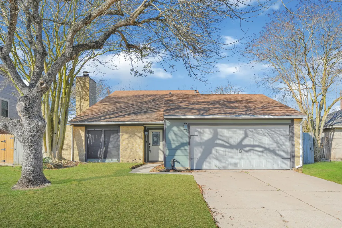 617 Canyon Springs Drive, La Porte, TX 77571 - Image #1