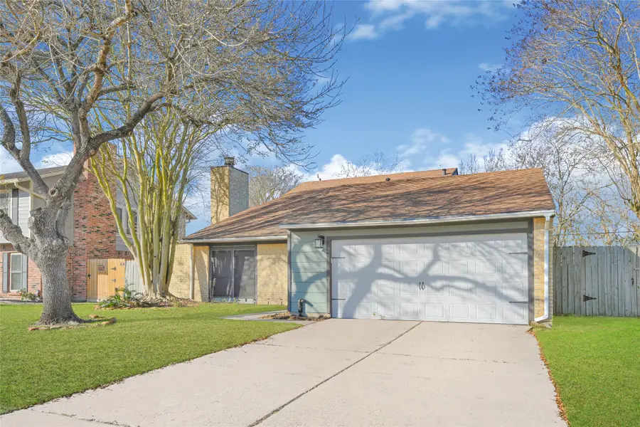 617 Canyon Springs Drive, La Porte, TX 77571 - Image #2