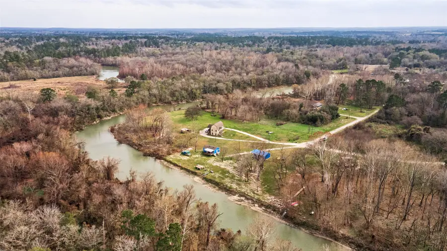 239 Fishermans Trail, Huntsville, TX 77320 - Image #2