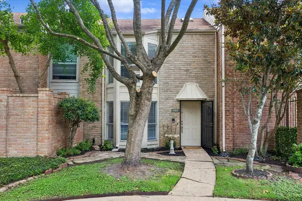 800 Country Place Drive #1102, Houston, TX 77079