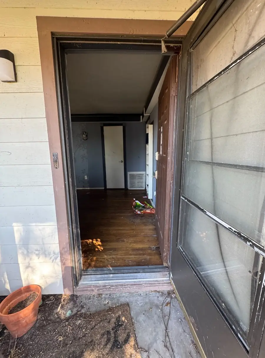 913 Southampton Street, Angleton, TX 77515 - #3