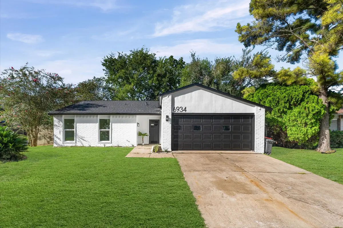 6934 Pickett Drive, Richmond, TX 77469 - #1