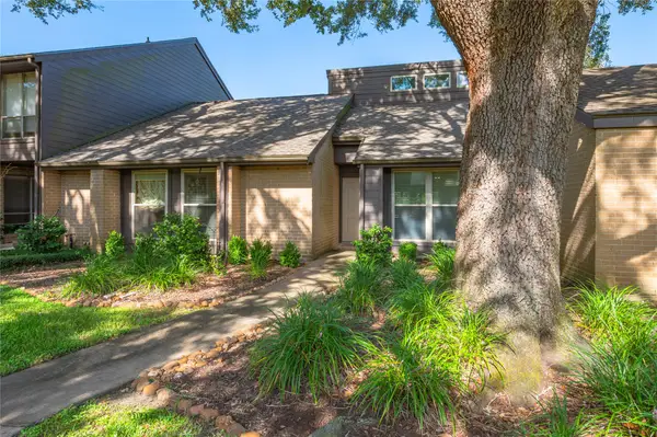 16530 Space Center Boulevard, Houston, TX 77058