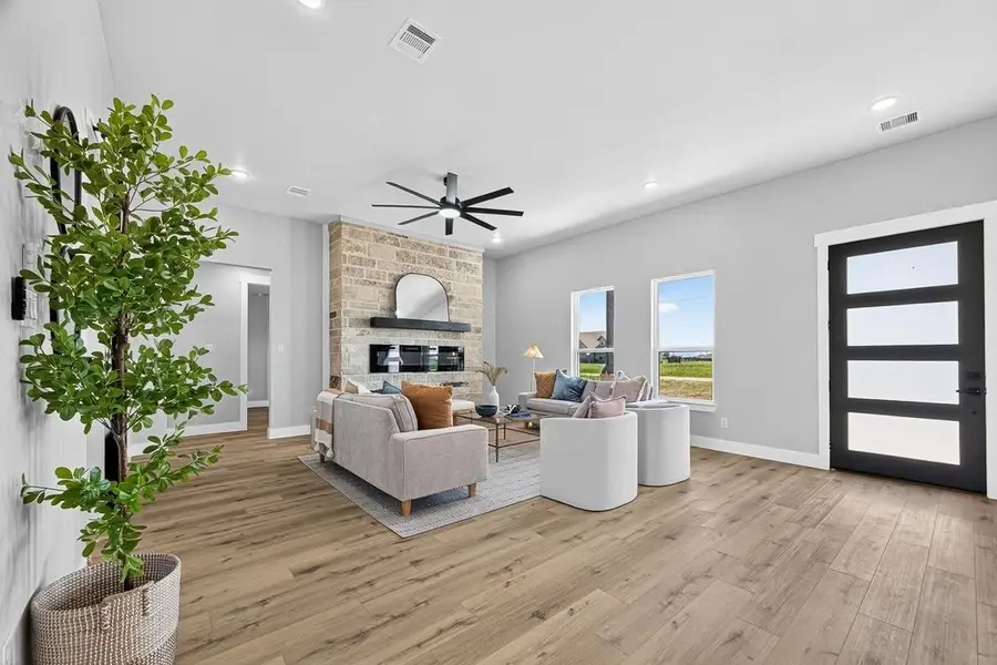 484 Angus Trail, Angleton, TX 77515 - Image #3