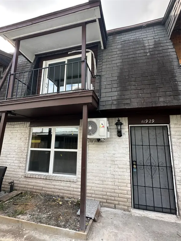 11929 Beechnut St, Houston, TX 77072