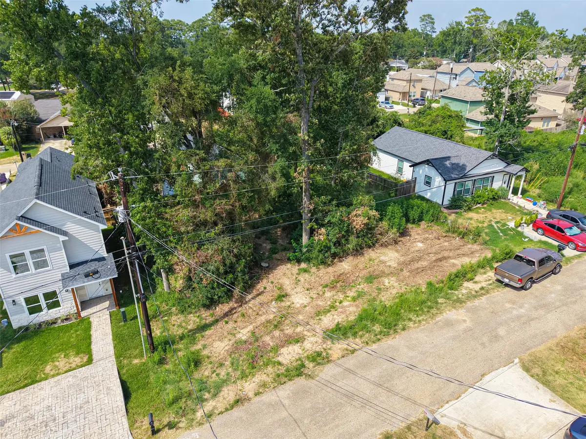 16712 E Ivanhoe, Montgomery, TX 77316 - #1