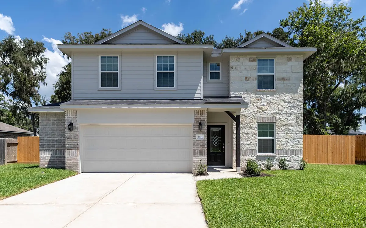 2211 Shalmar Drive, West Columbia, TX 77486 - Image #1